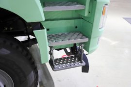 解放J6P&nbsp;电动自卸车驾驶室图片