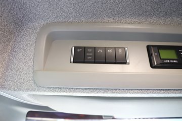 һ����� J6P 8X4 5.6�״��綯��ж��(CA3310P66L4BT4BEVA12)611.94kWhͼƬ