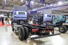 解放 J6F 重载版 180马力 AMT自动档单排厢式轻卡(新外观)(CA5047XXYP40K42L2E6A86)