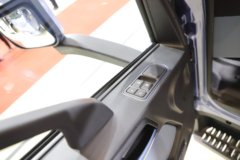 解放 J6F 重载版 180马力 AMT自动档单排厢式轻卡(新外观)(CA5047XXYP40K42L2E6A86)