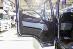 解放 J6F 重载版 180马力 AMT自动档单排厢式轻卡(新外观)(CA5047XXYP40K42L2E6A86)