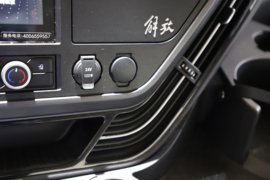 解放J6E 牵引车驾驶室                                               图片