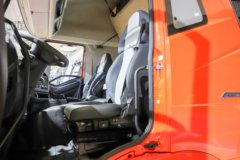 一汽解放 J6E 600马力 4X2 AMT自动档牵引车