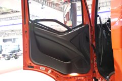 一汽解放 J6E 600马力 4X2 AMT自动档牵引车