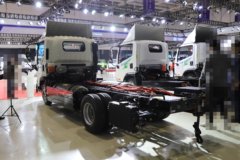 解放 领途中体 4.5T 4.05米单排燃料电池冷藏车30.13kWh
