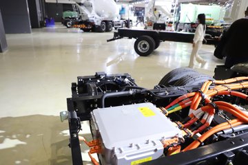 ��� ��;���� 4.5T 4.05�׵���ȼ�ϵ����س�30.13kWhͼƬ