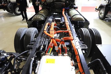 ��� ��;���� 4.5T 4.05�׵���ȼ�ϵ����س�30.13kWhͼƬ