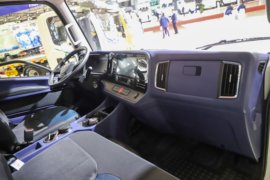 虎6G&nbsp;电动载货车内饰图片