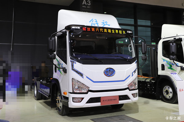 解放虎6G 4X2 4.05米单排纯电动冷藏车 100.46kWh