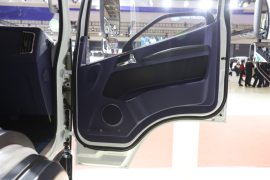 虎6G&nbsp;电动冷藏车驾驶室图片