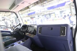 虎6G&nbsp;电动冷藏车驾驶室图片