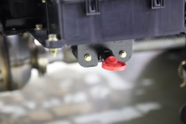 虎6G&nbsp;电动冷藏车底盘图片