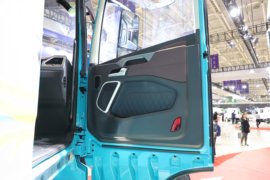 鹰途&nbsp;牵引车驾驶室                                               图片