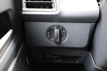 �ൺ��� ��JH6�ؿ� 660���� 6X4 LNG�Զ���ǣ����ͼƬ