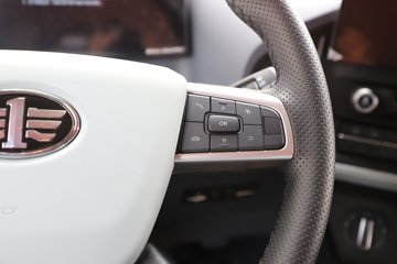 �ൺ��� ��JH6�ؿ� 660���� 6X4 LNG�Զ���ǣ����ͼƬ