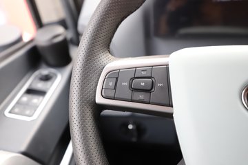 �ൺ��� ��JH6�ؿ� 660���� 6X4 LNG�Զ���ǣ����ͼƬ