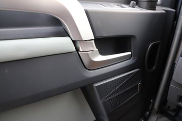 �ൺ��� ��JH6�ؿ� 660���� 6X4 LNG�Զ���ǣ����ͼƬ