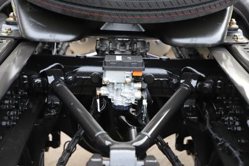 �ൺ��� ��JH6�ؿ� 660���� 6X4 LNG�Զ���ǣ����ͼƬ