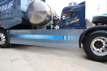 �ൺ��� ��JH6�ؿ� 660���� 6X4 LNG�Զ���ǣ����ͼƬ