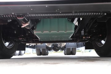 �ൺ��� ��JH6�ؿ� 660���� 6X4 LNG�Զ���ǣ����ͼƬ