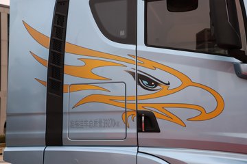 �ൺ��� ӥ; ����� 600���� 6X4 LNG�Զ���ǣ����(һ�����12��)(������ƿ)ͼƬ