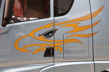 �ൺ��� ӥ; ����� 600���� 6X4 LNG�Զ���ǣ����(һ�����12��)(������ƿ)ͼƬ