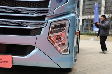 �ൺ��� ӥ; ����� 600���� 6X4 LNG�Զ���ǣ����(һ�����12��)(������ƿ)ͼƬ