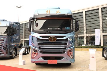 �ൺ��� ӥ; ����� 600���� 6X4 LNG�Զ���ǣ����(һ�����12��)(������ƿ)ͼƬ