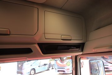 �ൺ��� ӥ; ����� 600���� 6X4 LNG�Զ���ǣ����(һ�����12��)(������ƿ)ͼƬ