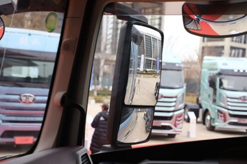 �ൺ��� ӥ; ����� 600���� 6X4 LNG�Զ���ǣ����(һ�����12��)(������ƿ)ͼƬ