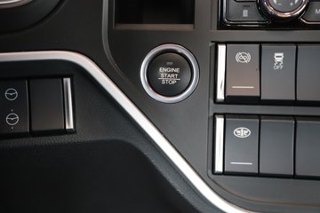 �ൺ��� ӥ; ����� 600���� 6X4 LNG�Զ���ǣ����(һ�����12��)(������ƿ)ͼƬ