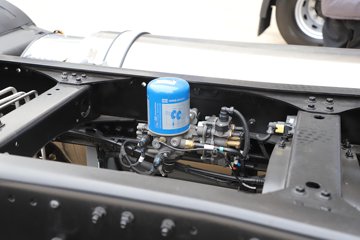 �ൺ��� ӥ; ����� 600���� 6X4 LNG�Զ���ǣ����(һ�����12��)(������ƿ)ͼƬ