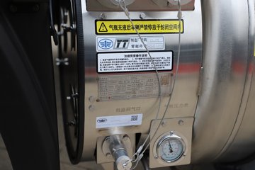 �ൺ��� ӥ; ����� 600���� 6X4 LNG�Զ���ǣ����(һ�����12��)(������ƿ)ͼƬ