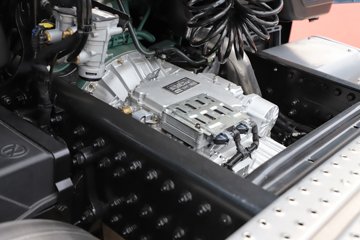 �ൺ��� ӥ; ����� 600���� 6X4 LNG�Զ���ǣ����(һ�����12��)(������ƿ)ͼƬ