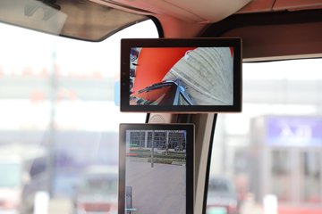 һ����� J7�ؿ� ����� ���ļ��� 600���� 6X4 LNG�Զ���ǣ����(Һ��)(CA4250P77M26T1E6)ͼƬ