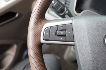 һ����� J7�ؿ� ����� ���ļ��� 600���� 6X4 LNG�Զ���ǣ����(Һ��)(CA4250P77M26T1E6)ͼƬ