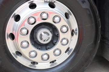 һ����� J7�ؿ� ����� ���ļ��� 600���� 6X4 LNG�Զ���ǣ����(Һ��)(CA4250P77M26T1E6)ͼƬ