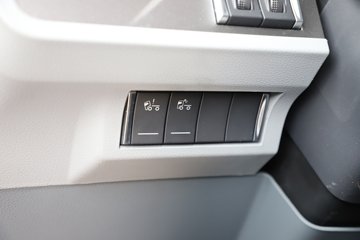 һ����� J7�ؿ� 660���� 6X4 LNG�Զ���ǣ����(CA4250P77M26T1E6)ͼƬ