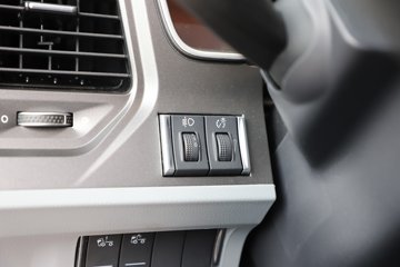 һ����� J7�ؿ� 660���� 6X4 LNG�Զ���ǣ����(CA4250P77M26T1E6)ͼƬ