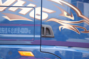 �ൺ��� ��JH6�ؿ� 600���� 6X4 LNG�Զ���ǣ����ͼƬ