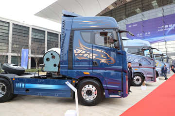 �ൺ��� ��JH6�ؿ� 600���� 6X4 LNG�Զ���ǣ����ͼƬ