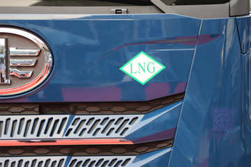 �ൺ��� ��JH6�ؿ� 600���� 6X4 LNG�Զ���ǣ����ͼƬ