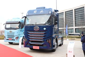 �ൺ��� ��JH6�ؿ� 600���� 6X4 LNG�Զ���ǣ����ͼƬ