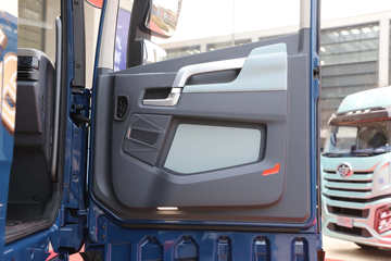 �ൺ��� ��JH6�ؿ� 600���� 6X4 LNG�Զ���ǣ����ͼƬ