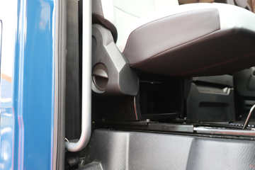 �ൺ��� ��JH6�ؿ� 600���� 6X4 LNG�Զ���ǣ����ͼƬ