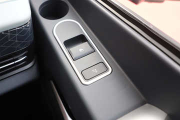 �ൺ��� ��JH6�ؿ� 600���� 6X4 LNG�Զ���ǣ����ͼƬ