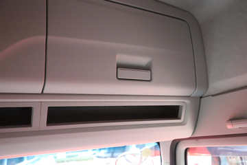 �ൺ��� ��JH6�ؿ� 600���� 6X4 LNG�Զ���ǣ����ͼƬ