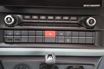 �ൺ��� ��JH6�ؿ� 600���� 6X4 LNG�Զ���ǣ����ͼƬ