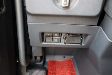 �ൺ��� ��JH6�ؿ� 600���� 6X4 LNG�Զ���ǣ����ͼƬ