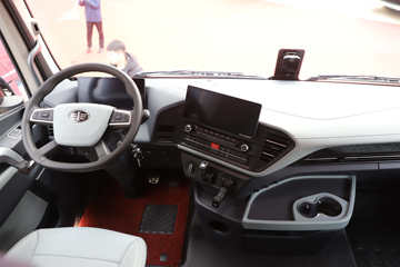 �ൺ��� ��JH6�ؿ� 600���� 6X4 LNG�Զ���ǣ����ͼƬ